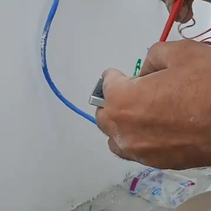 طريقة تركيب فيش النتHow to install a net plug - فني كهربائي بجدة