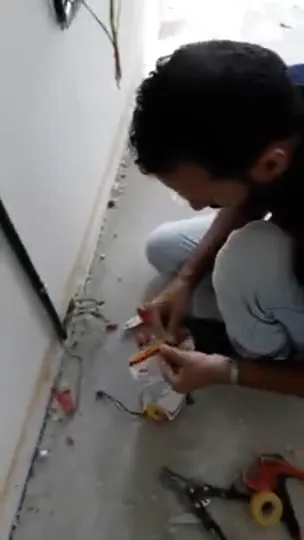 أفضل طريقه للحام الأسلاك .. How to solder a power wire - فني كهربائي بجدة