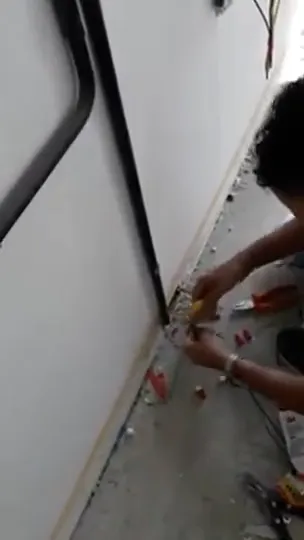 أفضل طريقه للحام الأسلاك .. How to solder a power wire - فني كهربائي بجدة